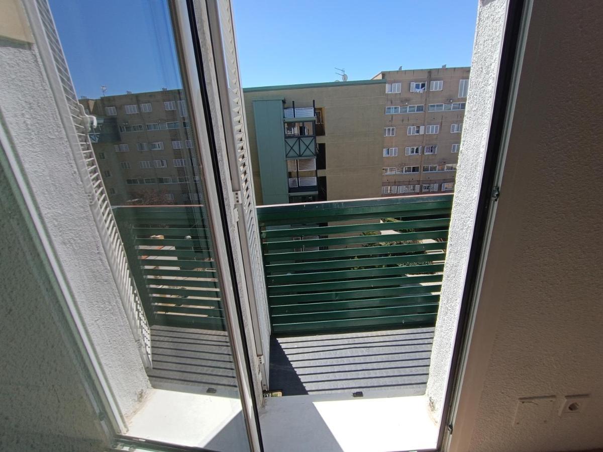Amplia Habitacion En Vivienda Duplex Madri Exterior foto